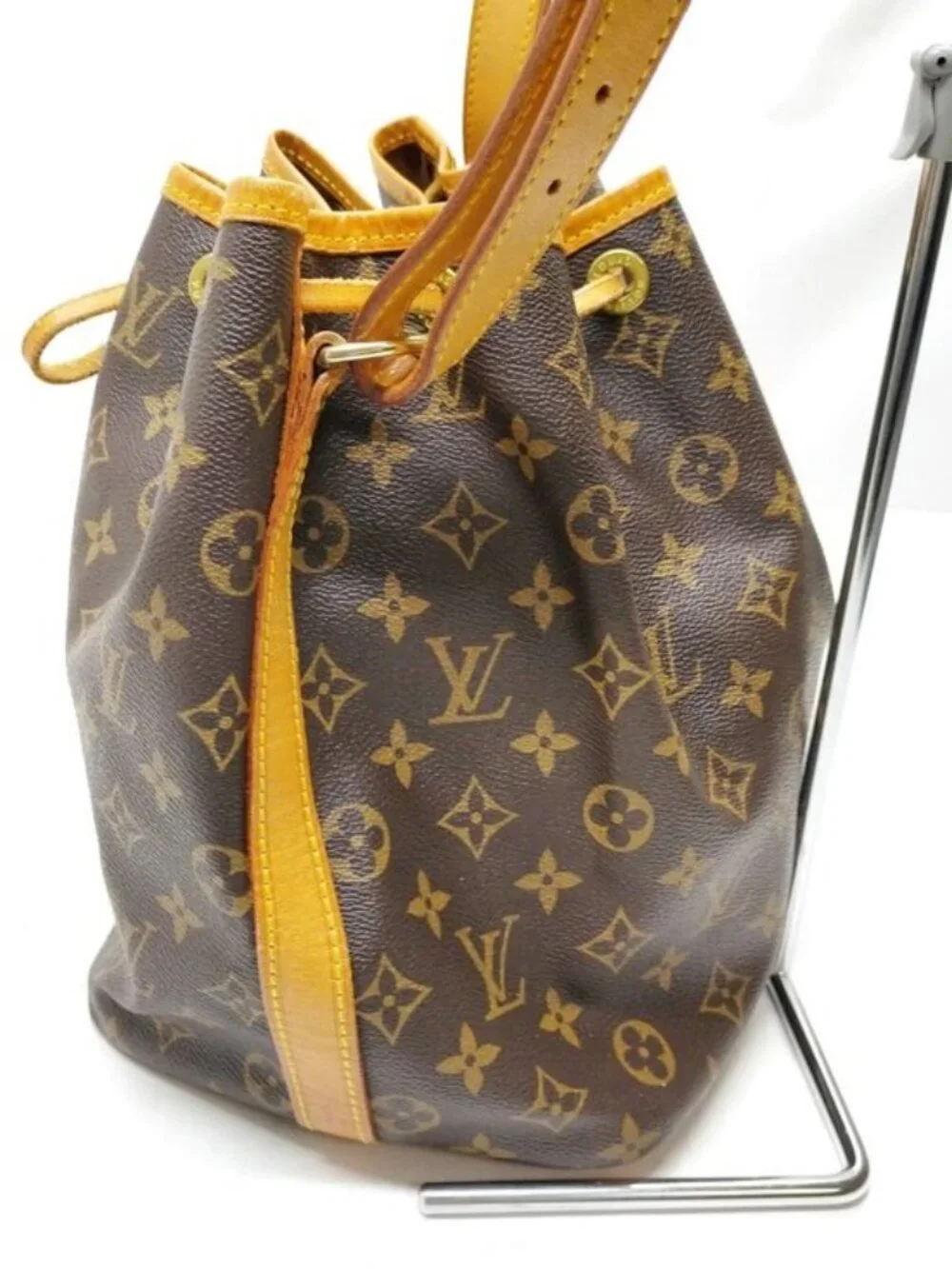 Authentic Louis Vuitton Petit Noé Monogram Bucket Shoulder Bag LV Drawstring